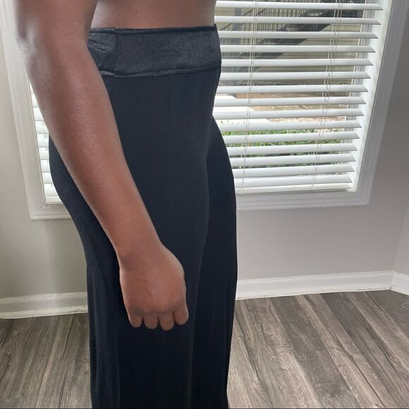 Cabi Crepe Dress Pants with Contrast Waistband - Picture 7 of 17